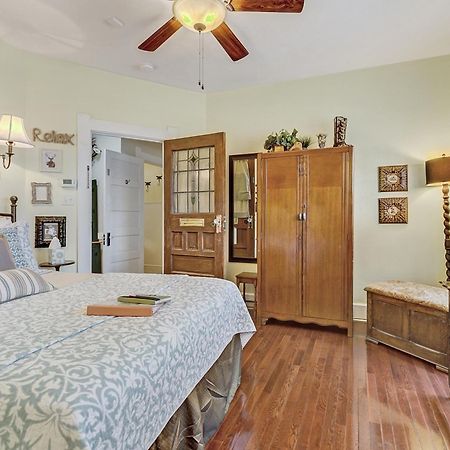 Granbury Gardens Bed And Breakfast Værelse billede