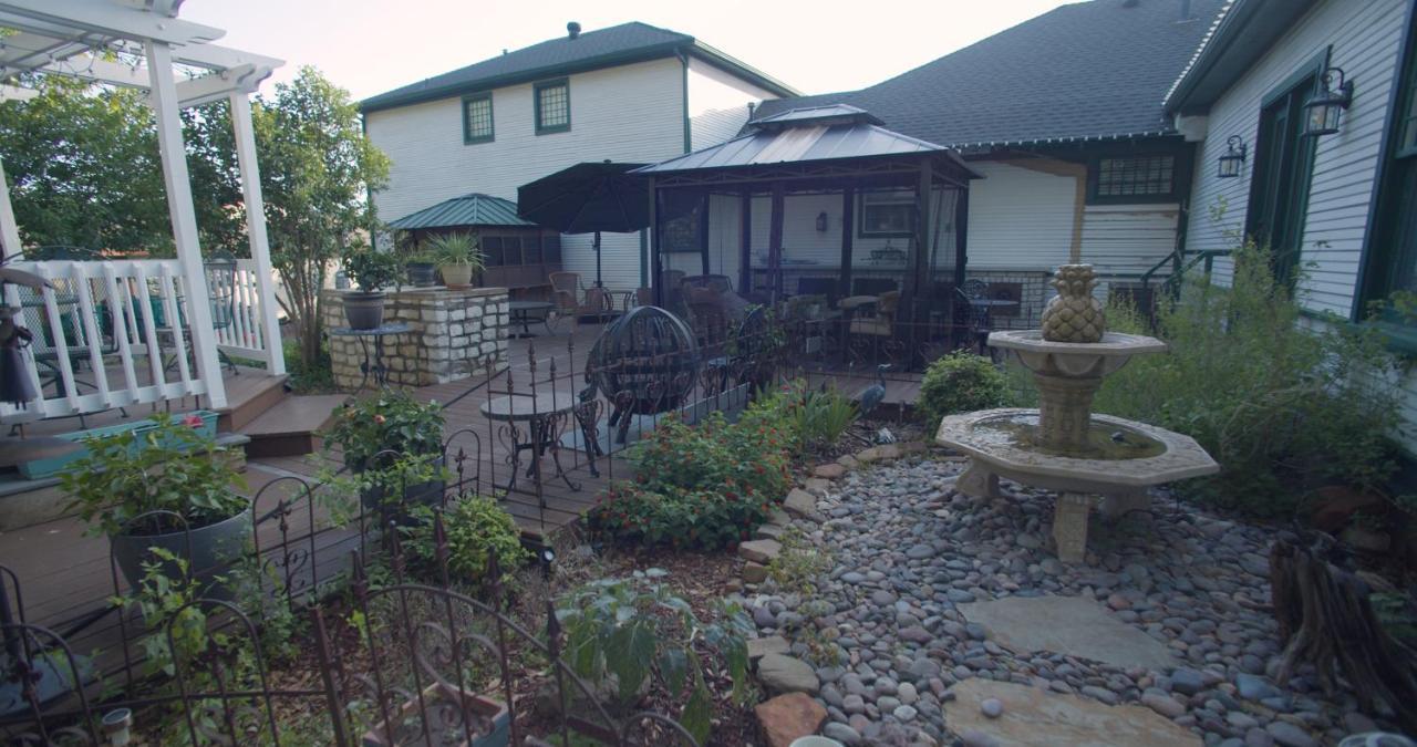 Granbury Gardens Bed And Breakfast Eksteriør billede